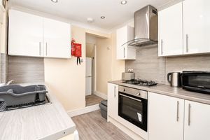 Kitchen- click for photo gallery